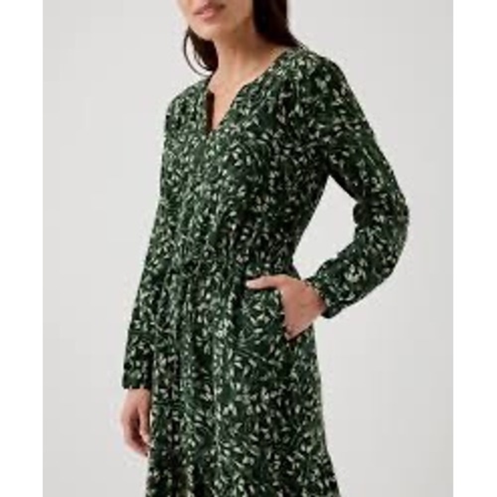 PACT Organic Cotton Long Sleeve
Drawstring Waist Green Floral dress L